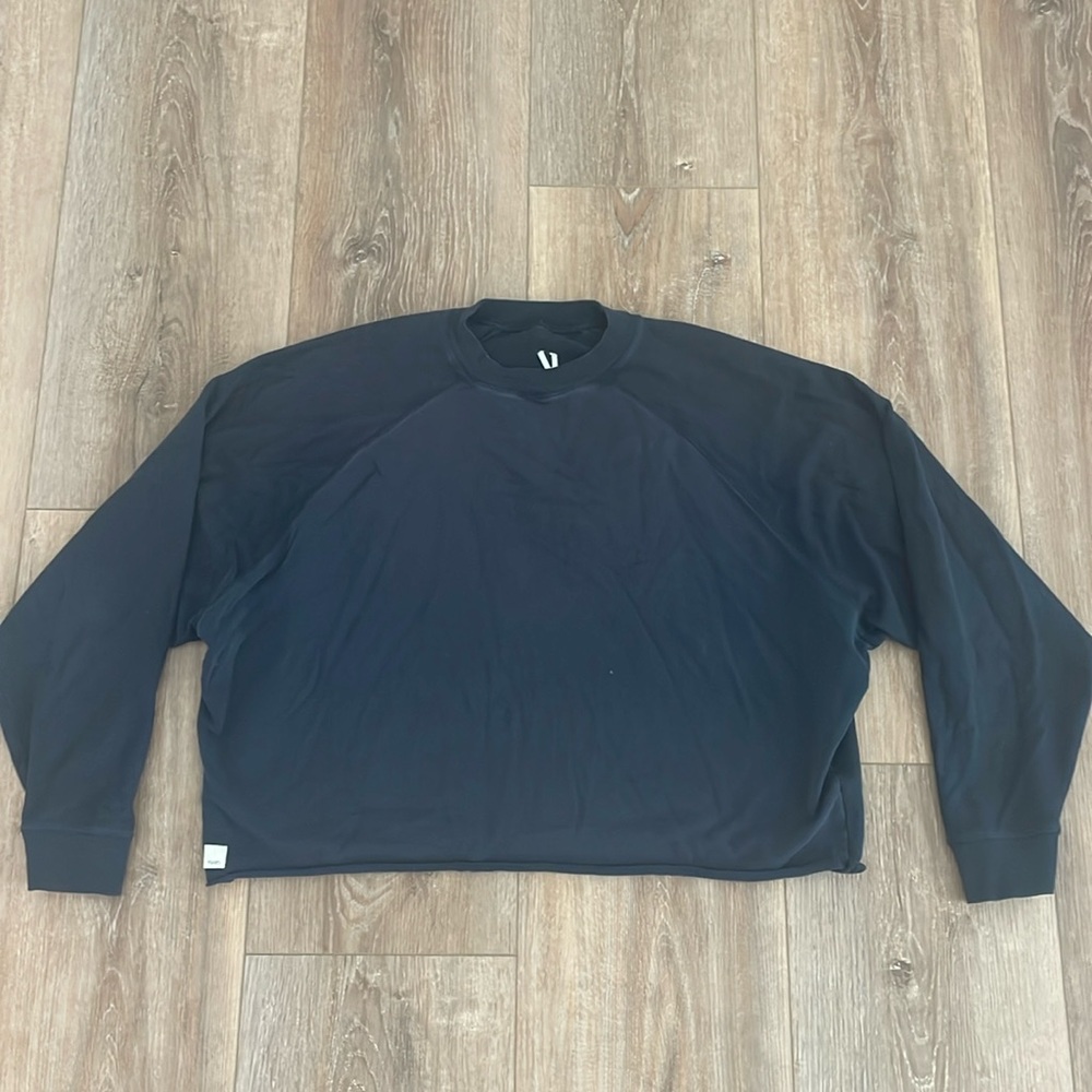 Vuori women’s crewneck
